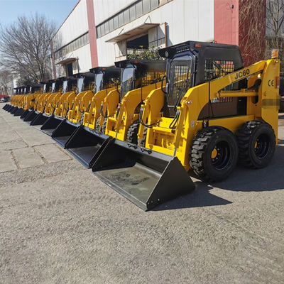4WD Kubota Skid محمل أصفر اللون مع مرفق متعدد الوظائف