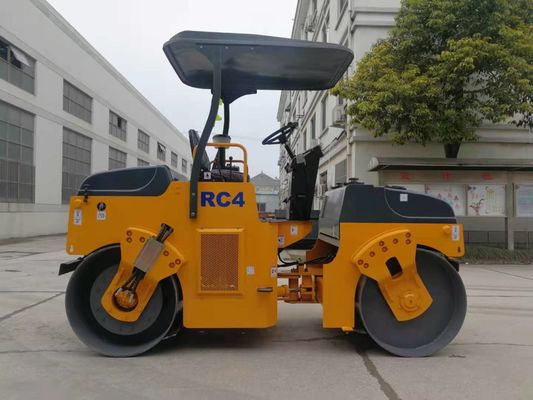 4000kg الاهتزازي الطريق الرول متغير السرعة آلة الطريق الرول