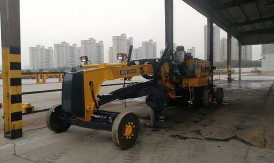 ممهدة الطرق Cummins 6BT5.9 بطول شفرة 3658 مم وتسوية الأراضي الزراعية 135 حصانًا
