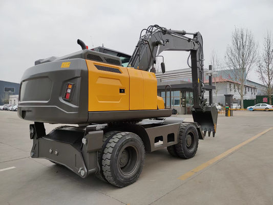 YUCHAI/YC4D125 محرك محرك محفر صغير ذو عجلات مع وزن تشغيل 15300kg
