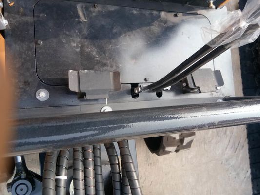 أعلى عمق حفر 2450mm حفر الزحف الصغيرة لأقصى ارتفاع رفع من شفرة 240mm