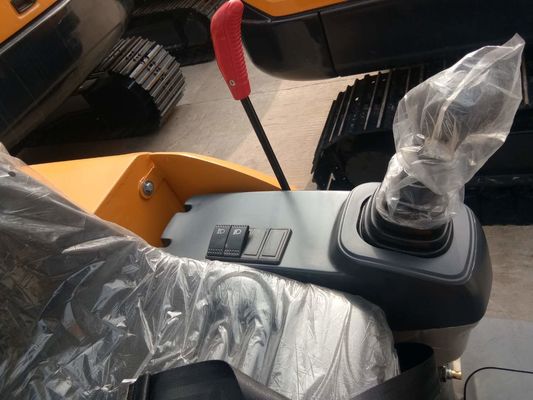 أعلى عمق حفر 2450mm حفر الزحف الصغيرة لأقصى ارتفاع رفع من شفرة 240mm